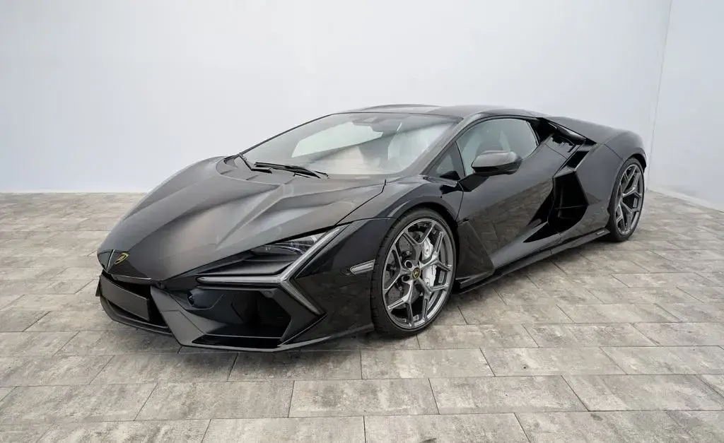 Neu Lamborghini Revuelto 1016 PS (747 kW) 2026 Schwarz Coupé