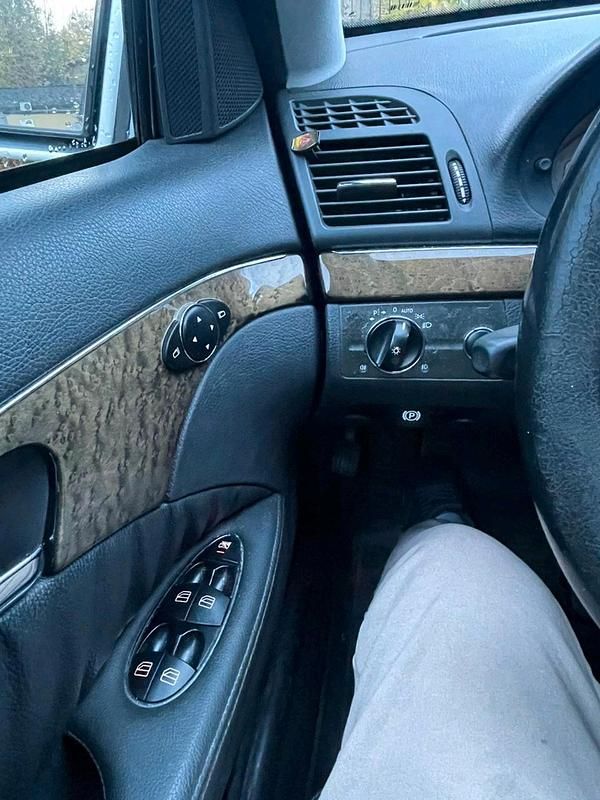 Silber Gebraucht 2005 Mercedes E280 Limousine | 4.200 € (Fairer Preis) - Bild 1/4