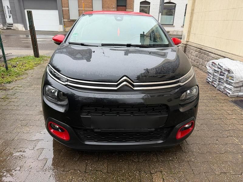 Gebraucht Citroën C3 Shine 99 PS (72 kW) 2017 Schwarz Limousine