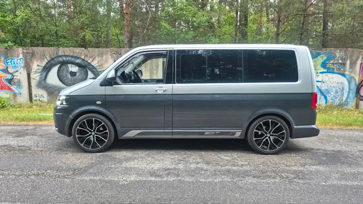 Gebraucht VW Multivan Comfortline 140 PS (102 kW) 2010 Silber Van / Kleinbus