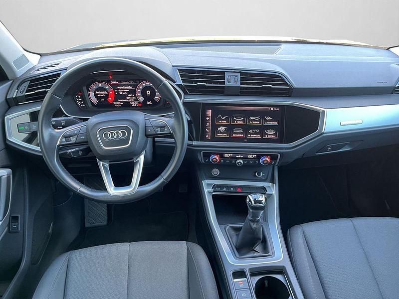 Gebraucht Audi Q3 Advanced 150 PS (110 kW) 2019 Mythosschwarz metallic (metallic) SUV