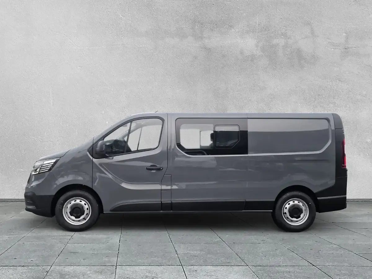 Neu Renault Trafic Komfort 130 PS (95 kW) 2026 Grau Van / Kleinbus