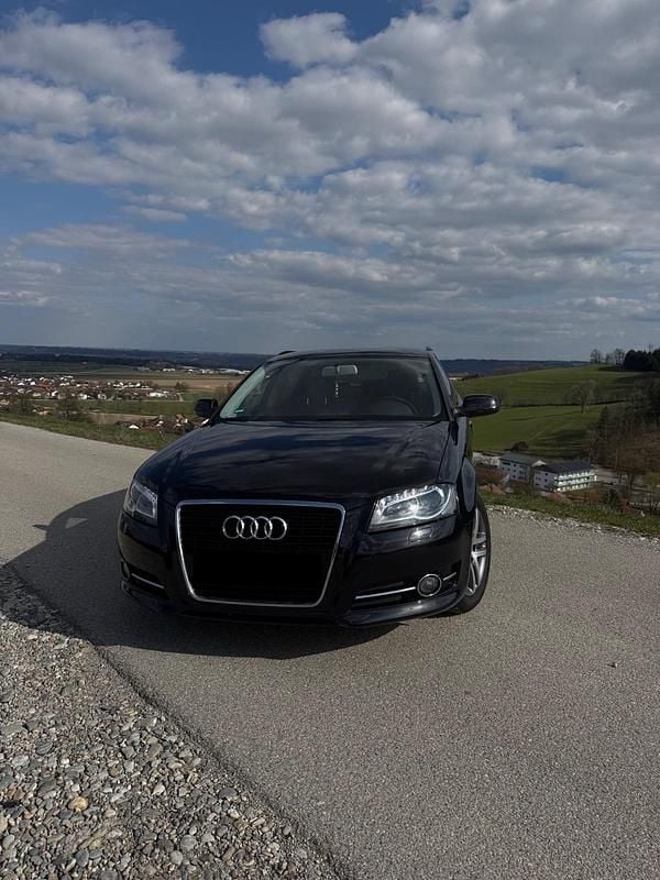 Usata Audi A3 140 CV (102 kW) 2012 Nero Utilitaria