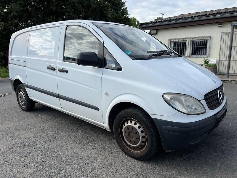 Weiß Gebraucht 2010 Mercedes Vito Van / Kleinbus | 5.500 € (Superpreis) - Bild 1/4