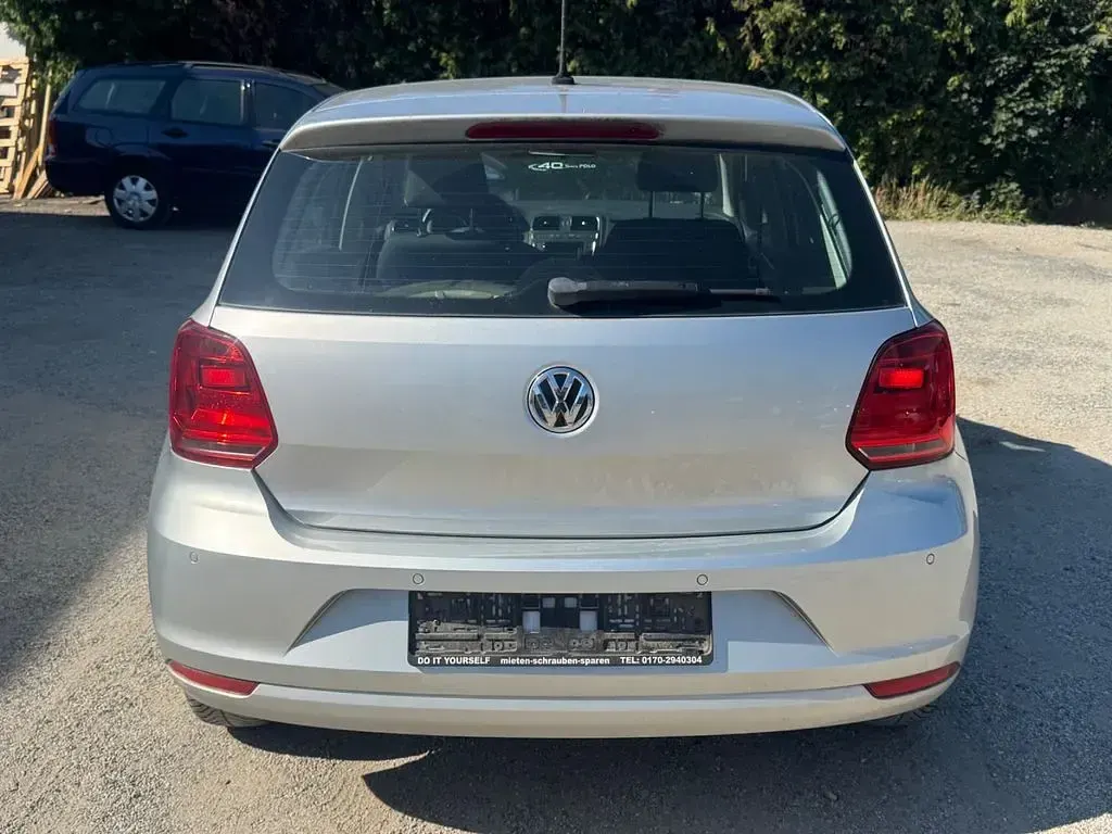 Gebraucht VW Polo Comfortline 75 PS (55 kW) 2015 Silber Limousine