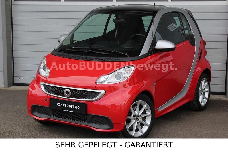 Rallye rot Gebraucht 2012 Smart ForTwo Coupé Passion Coupé | 8.900 € (Teuer) - Bild 1/4
