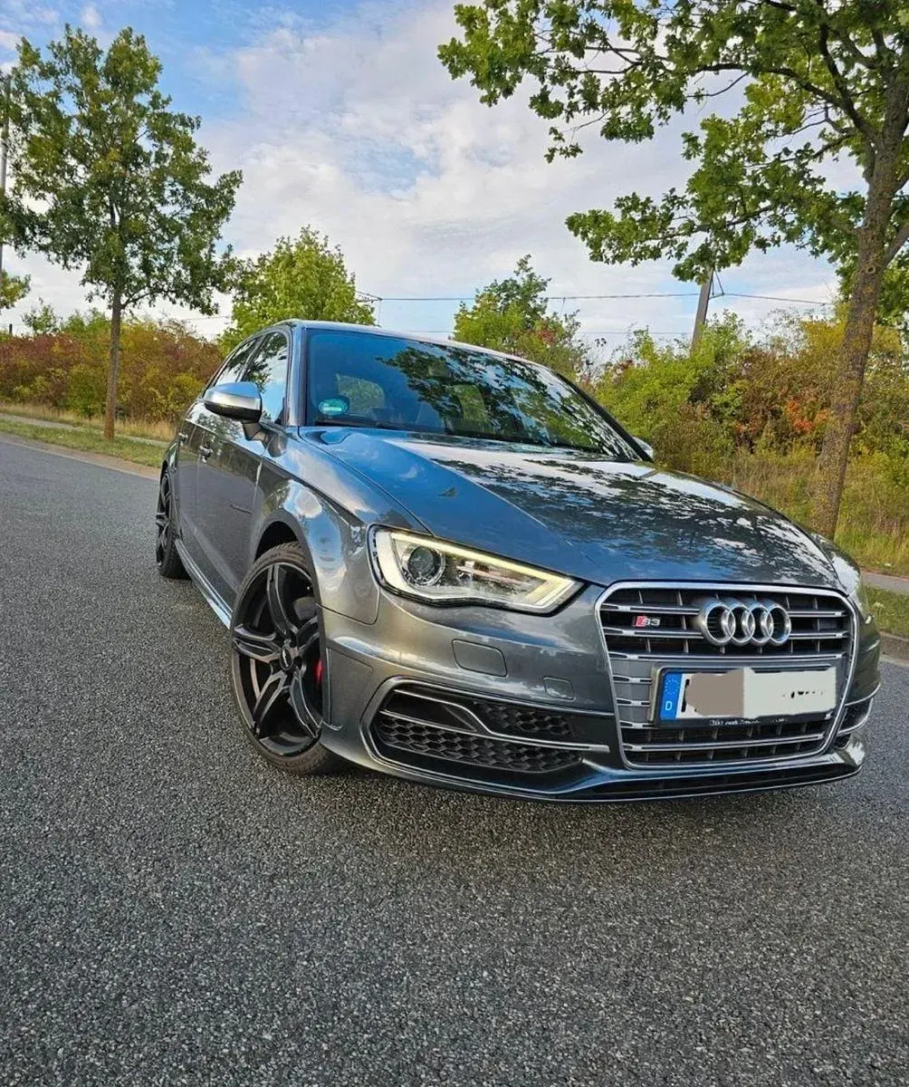 Gebraucht Audi S3 Sport 300 PS (220 kW) 2015 Grau Limousine