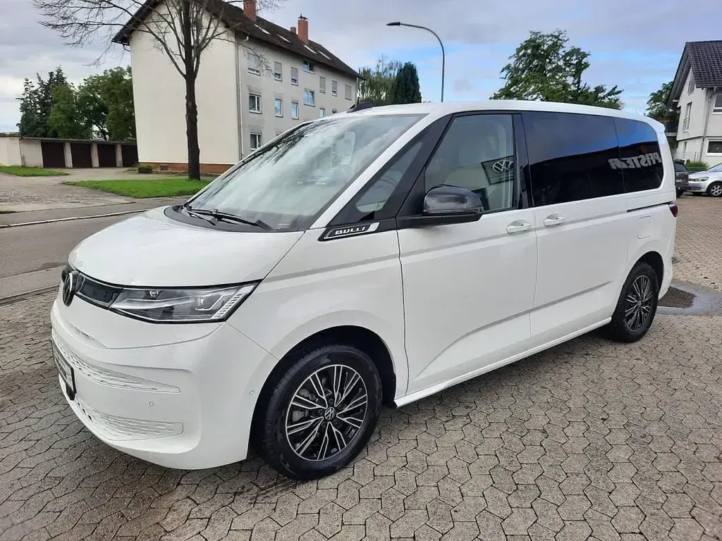 Gebraucht VW T7 150 PS (110 kW) 2025 Candyweiß Van