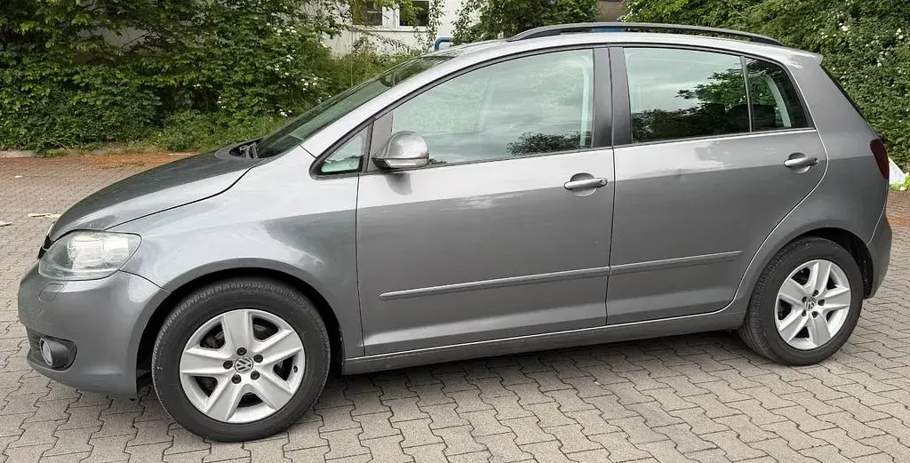 Gebraucht VW Golf VI Comfortline 122 PS (89 kW) 2010 Grau Kleinwagen