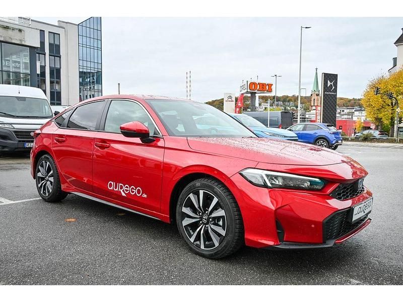 Gebraucht Honda Civic Elegance 184 PS (135 kW) 2025 Rot Limousine