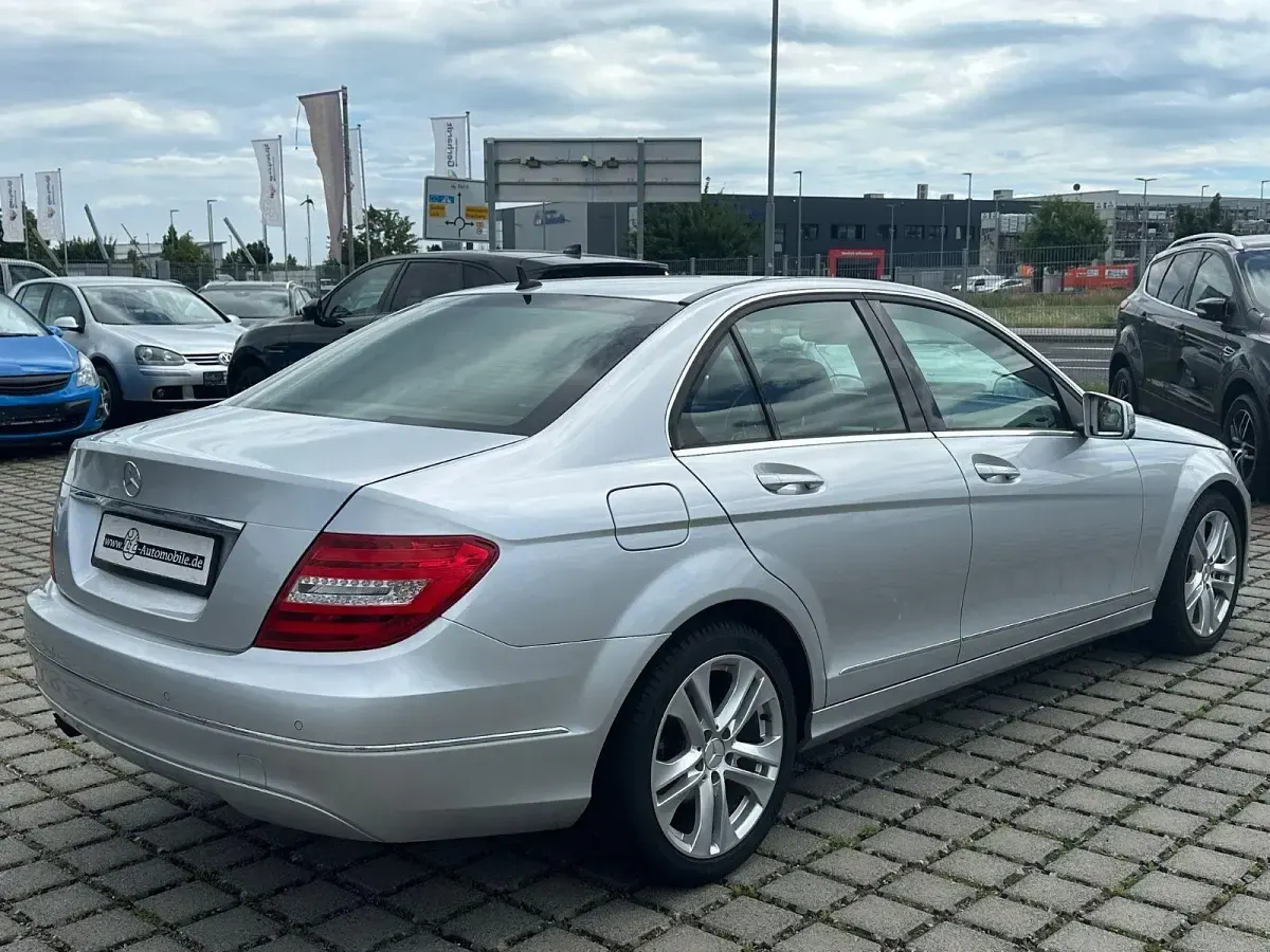 Gebraucht Mercedes C180 Avantgarde 156 PS (114 kW) 2012 Silber Limousine