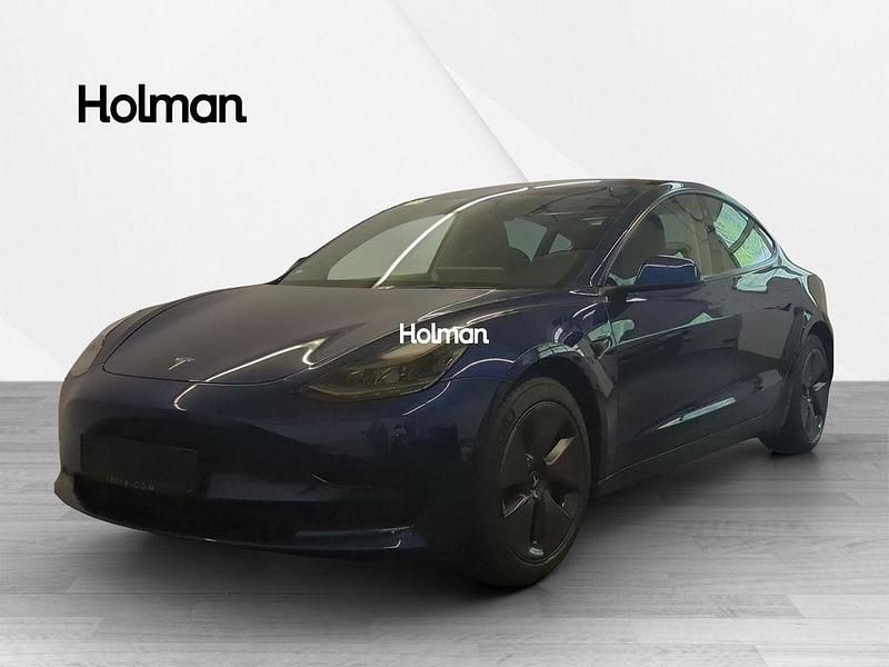 Blau Gebraucht 2021 Tesla Model 3 Standard Range Plus Limousine | 23.032 € (Superpreis) - Bild 1/4