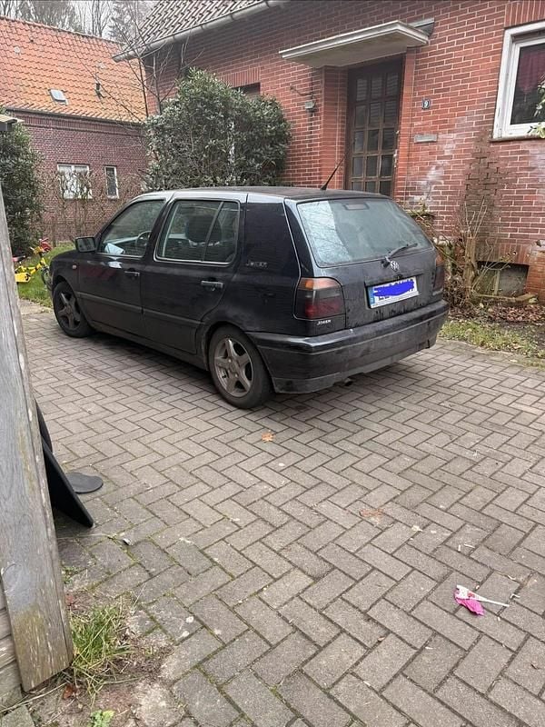 Schwarz Gebraucht 1997 VW Golf Limousine | 600 € (Guter Preis) - Bild 1/4
