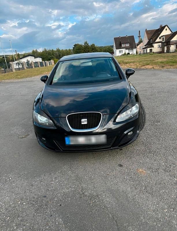 Schwarz Gebraucht 2009 Seat Leon Limousine | 2.750 € (Fairer Preis) - Bild 1/4