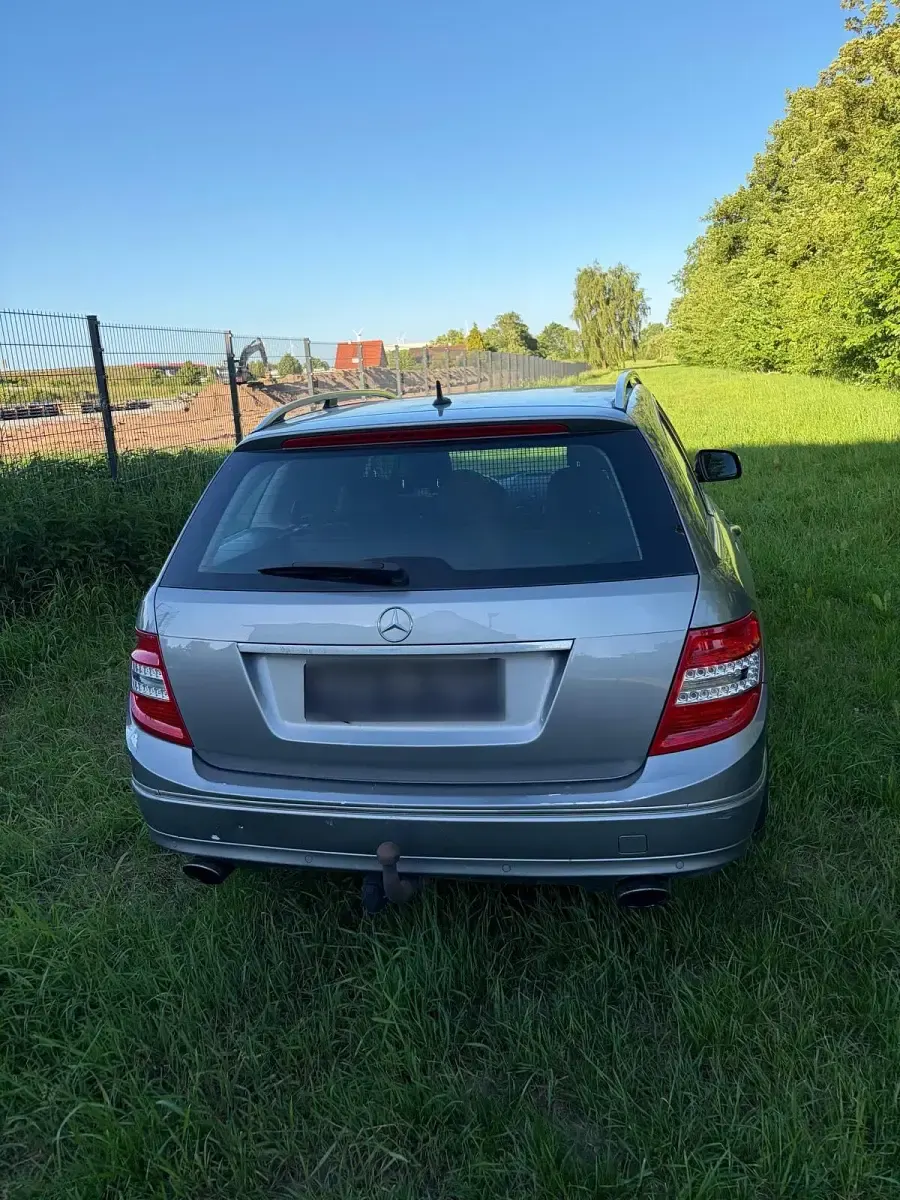 Gebraucht Mercedes C320 224 PS (164 kW) 2008 Grau Kombi