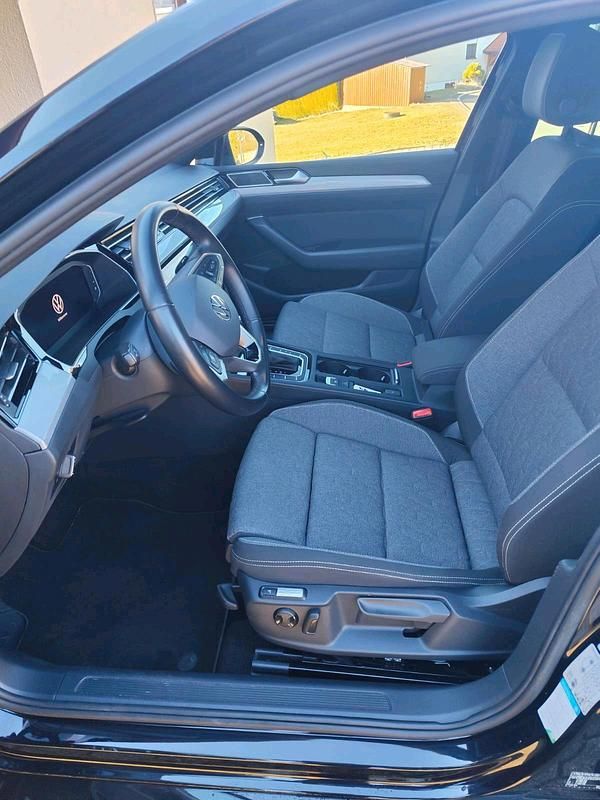 Gebraucht VW Passat 200 PS (147 kW) 2023 Schwarz Kombi