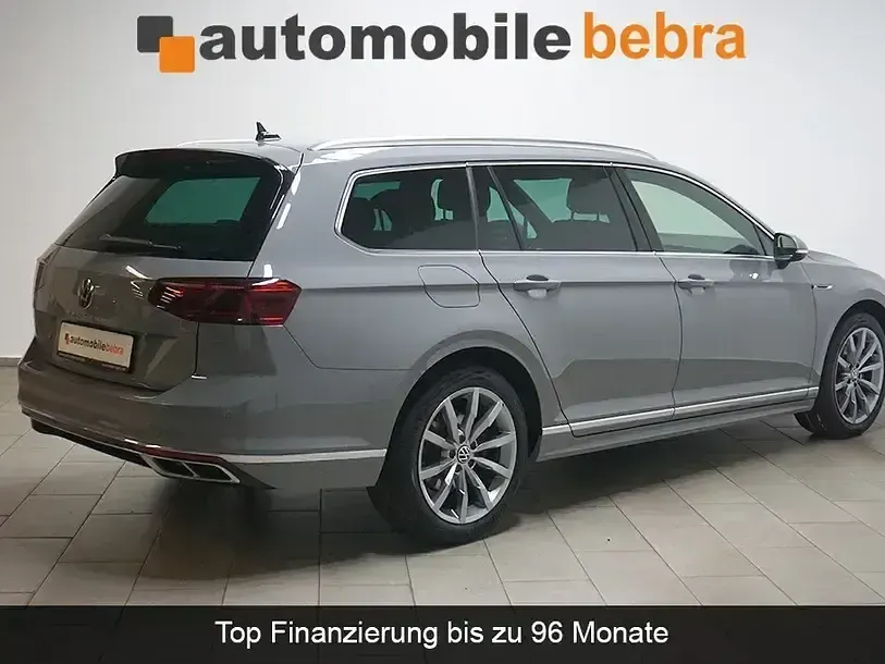 Gebraucht VW Passat 150 PS (110 kW) 2024 Mondsteingrau Kombi