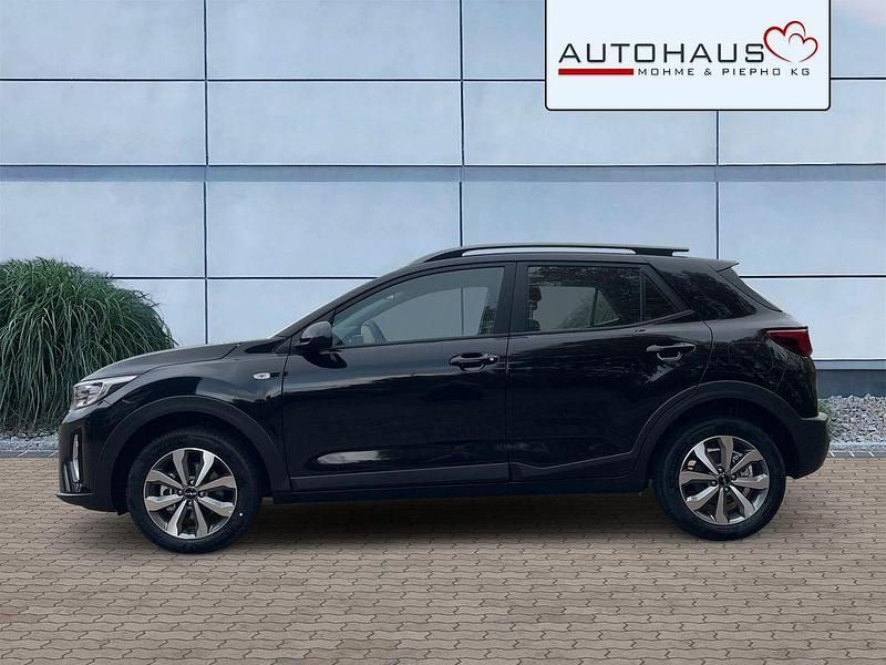Neu Kia Stonic Vision 84 PS (61 kW) 2025 Schwarz SUV