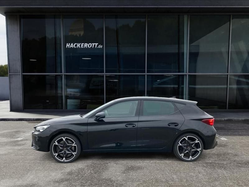 Neu Cupra Leon VZ 301 PS (221 kW) 2025 Weiss Limousine