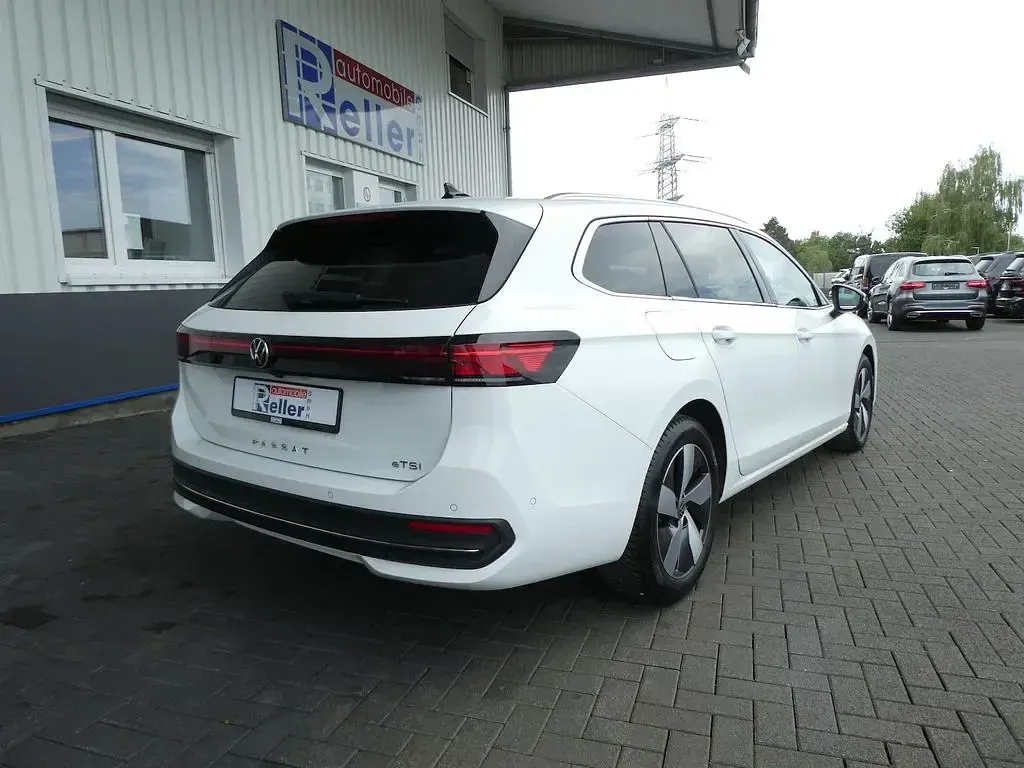 Gebraucht VW Passat Business 150 PS (110 kW) 2025 Weiß Kombi