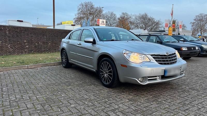 Grau Gebraucht 2009 Chrysler Sebring Touring Limousine | 2.750 € - Bild 1/4