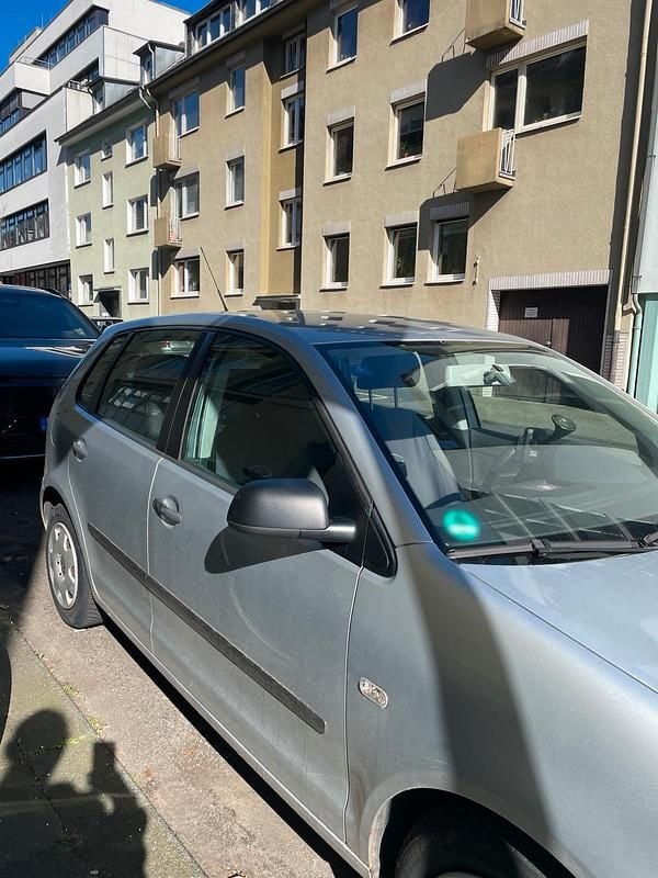 Gebraucht VW Polo 64 PS (47 kW) 2003 Silber Kleinwagen