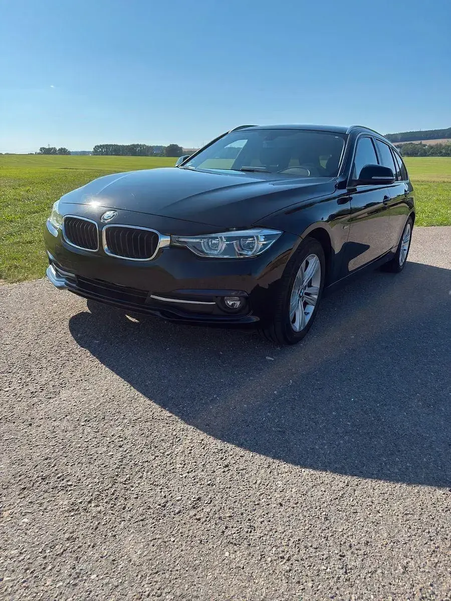 Gebraucht BMW 320 Sport Line 190 PS (139 kW) 2017 Schwarz Kombi