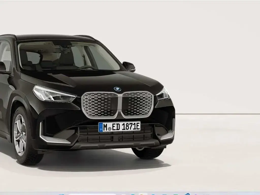 Neu BMW iX1 150 kW (204 PS) 2026 Schwarz SUV