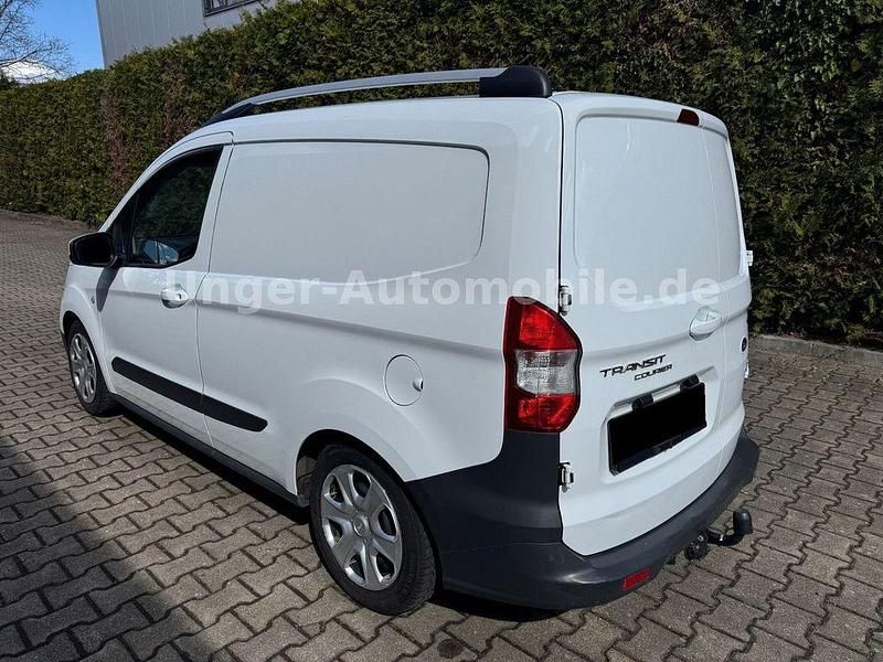 Gebraucht Ford Transit Trend 101 PS (74 kW) 2017 Frostweiß Van / Kleinbus