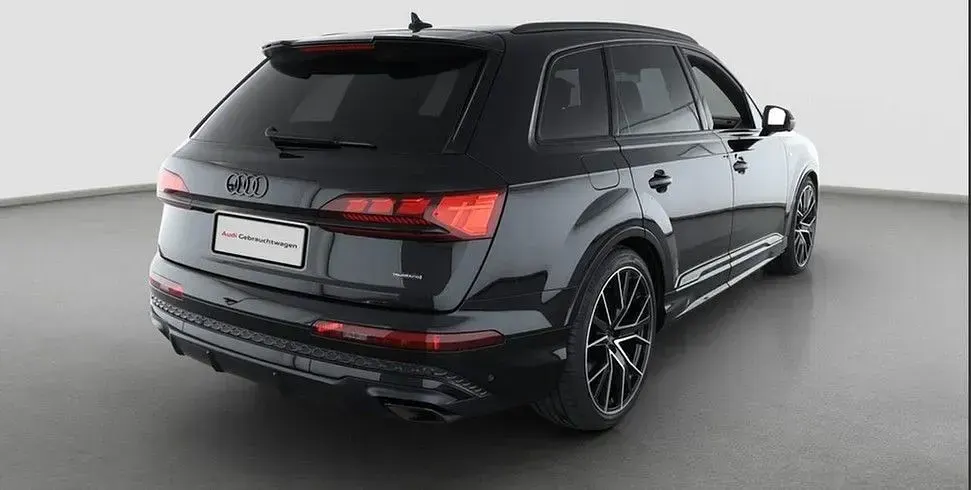 Gebraucht Audi Q7 S-Line 489 PS (359 kW) 2025 Mythosschwarz metallic SUV