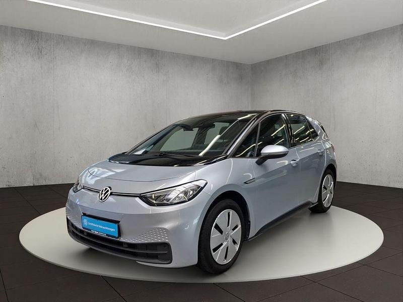 Scale silver metallic/schwarz Gebraucht 2021 VW ID.3 Kleinwagen | 18.800 € (Etwas zu teuer) - Bild 1/4