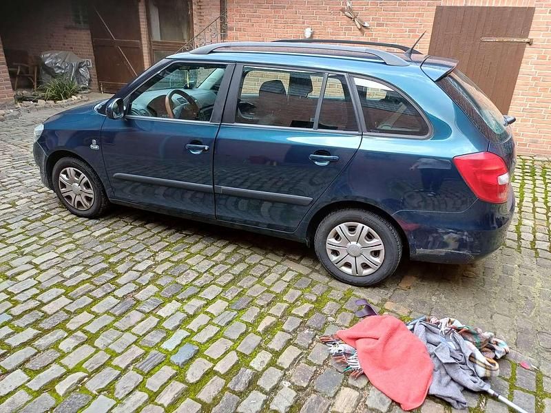 Gebraucht Skoda Fabia Easy 60 PS (44 kW) 2012 Blau Kombi