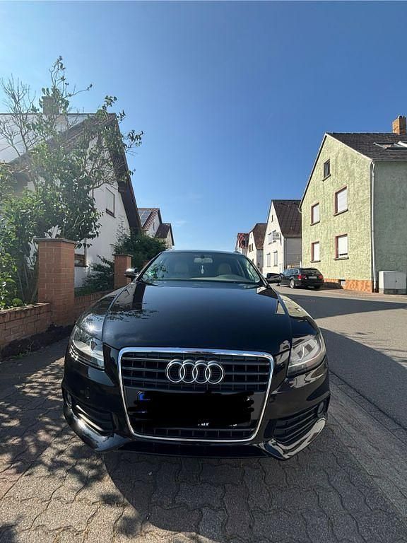 Schwarz Gebraucht 2011 Audi A4 Ambiente Kombi | 9.700 € (Fairer Preis) - Bild 1/4