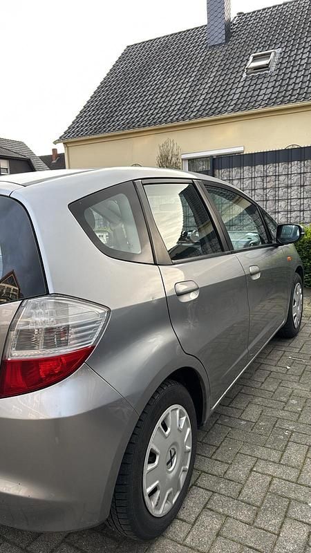 Gebraucht Honda Jazz 90 PS (66 kW) 2009 Grau Kleinwagen