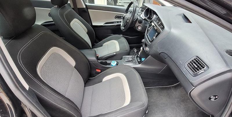 Gebraucht Kia Ceed Spirit 136 PS (100 kW) 2016 Schwarz Kleinwagen