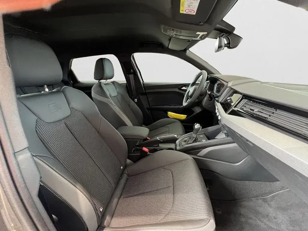 Gebraucht Audi A1 Advanced 150 PS (110 kW) 2026 Chronosgrau metallic (metallic) SUV