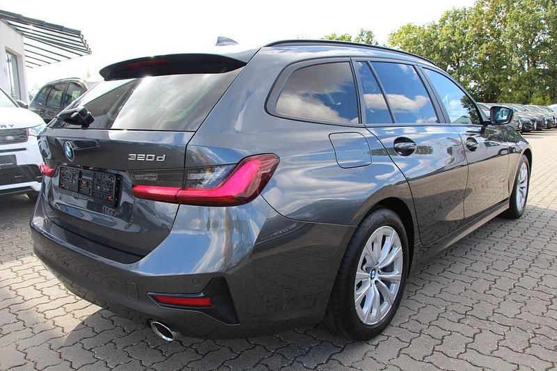 Gebraucht BMW 320 Advantage 190 PS (139 kW) 2021 Grau Kombi