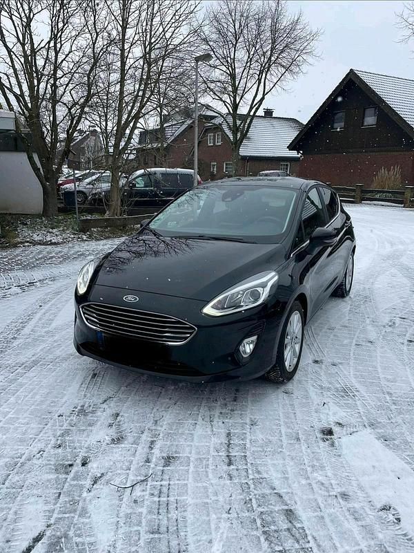 Schwarz Gebraucht 2020 Ford Fiesta Titanium Kleinwagen | 11.599 € (Fairer Preis) - Bild 1/4