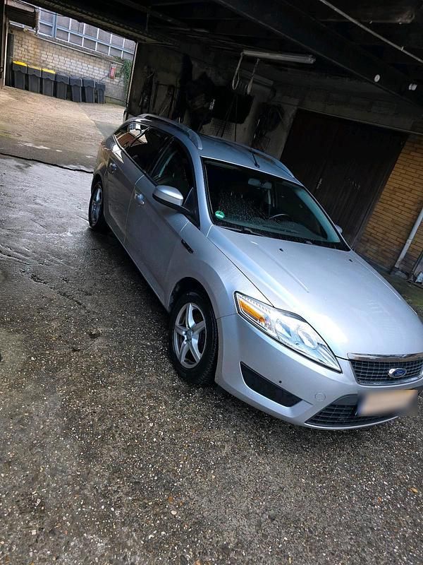 Gebraucht Ford Mondeo Trend 175 PS (128 kW) 2009 Silber Kombi