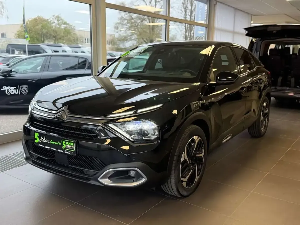 Gebraucht Citroën C4 PureTech 131 PS (96 kW) 2023 Lackierung schwarz perla nera/ SUV
