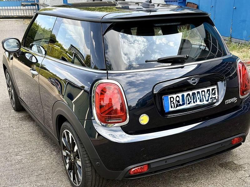 Gebraucht Mini Cooper SE 135 kW (184 PS) 2021 Schwarz Kleinwagen
