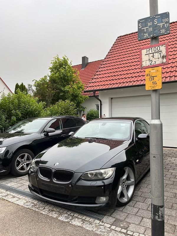 Gebraucht BMW 320 Cabriolet 170 PS (125 kW) 2009 Schwarz Cabrio
