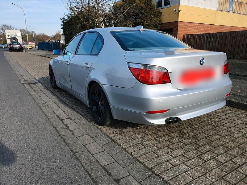 Gebraucht BMW 525 177 PS (130 kW) 2004 Grau Limousine