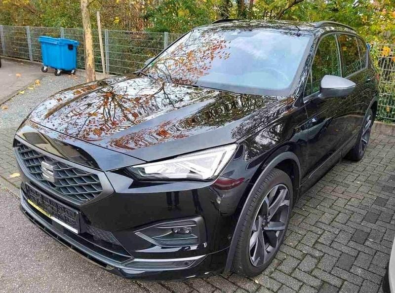 Deep black (metallic) Gebraucht 2021 Seat Tarraco FR SUV | 29.900 € (Guter Preis) - Bild 1/4
