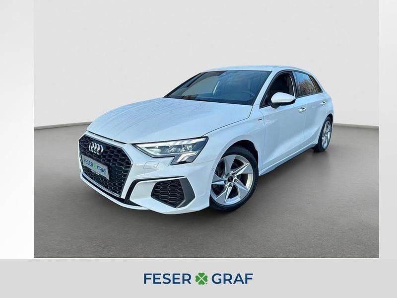 Ibisweiß Gebraucht 2022 Audi A3 Ambiente Limousine | 32.480 € (Teuer) - Bild 1/1