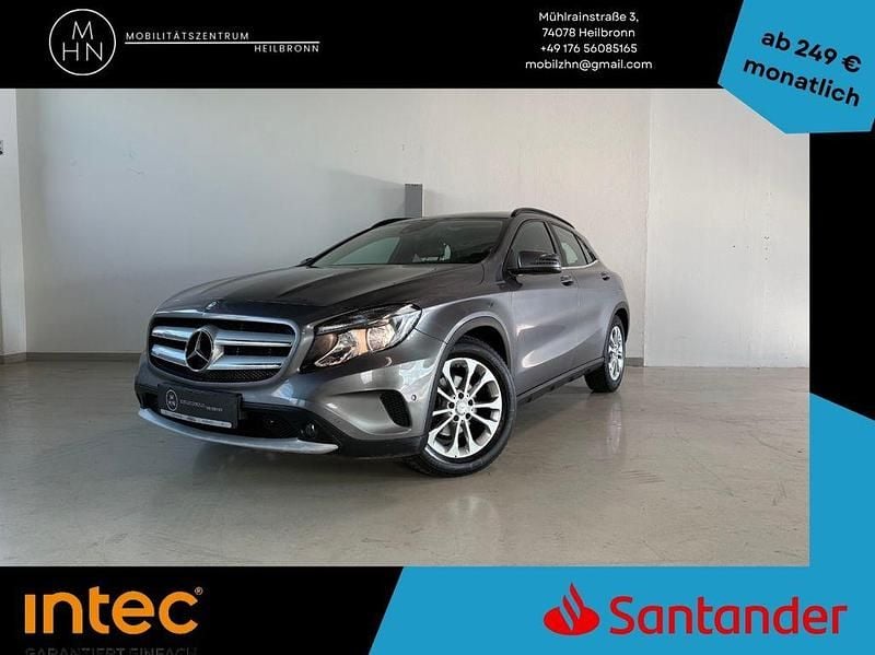 Grau Gebraucht 2014 Mercedes GLA220 Style SUV | 18.980 € (Etwas zu teuer) - Bild 1/3