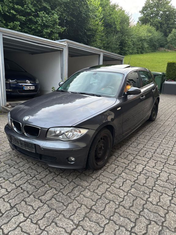Grau Gebraucht 2005 BMW 116 Kleinwagen | 2.000 € (Etwas zu teuer) - Bild 1/4