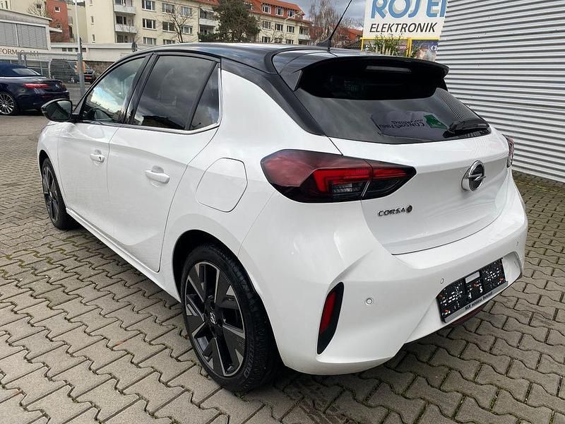 Gebraucht Opel Corsa-e Ultimate 100 kW (136 PS) 2021 Weiß Kleinwagen