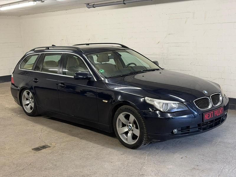 Gebraucht BMW 525 177 PS (130 kW) 2007 Blau Kombi