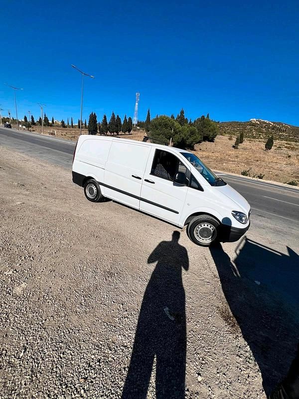 Weiß Gebraucht 2007 Mercedes Vito Van / Kleinbus | 5.200 € (Teuer) - Bild 1/4